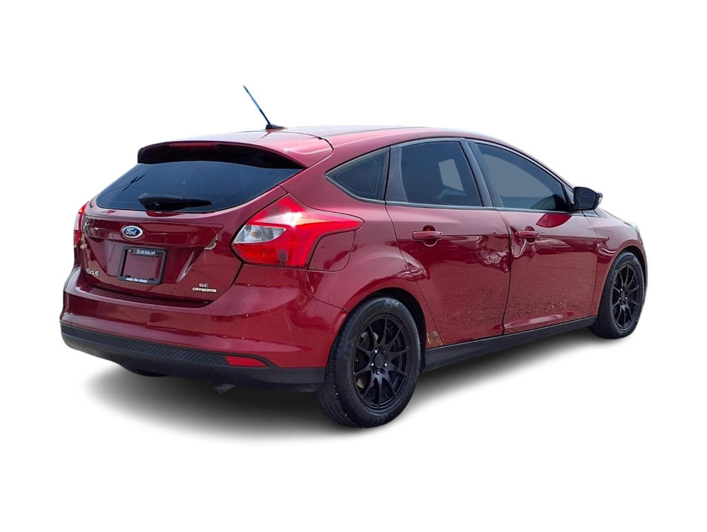 Thumbnail: 2014 Ford Focus - 17