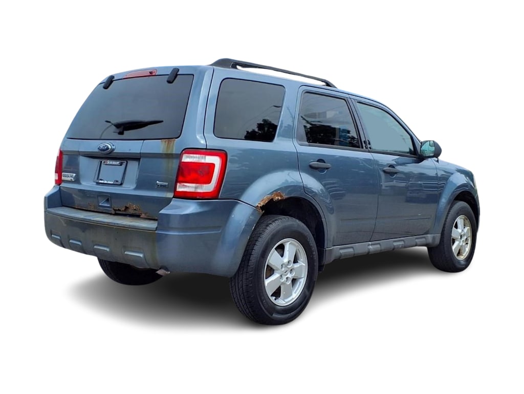 Thumbnail: 2010 Ford Escape - 17