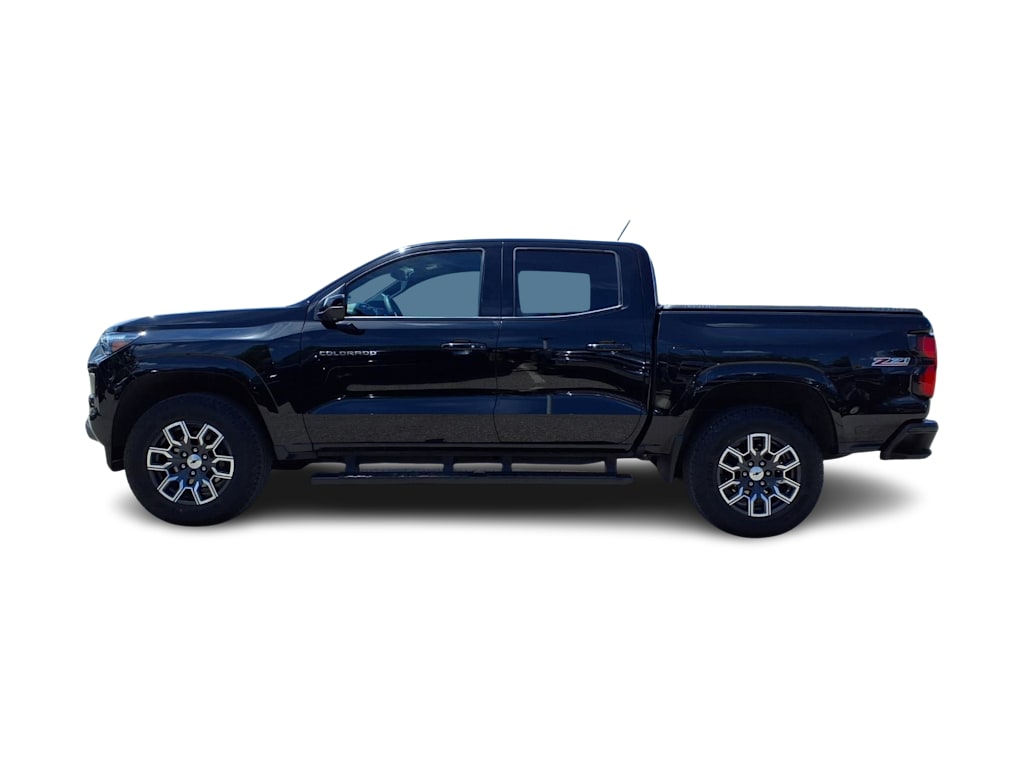 Thumbnail: 2023 Chevrolet Colorado - 3