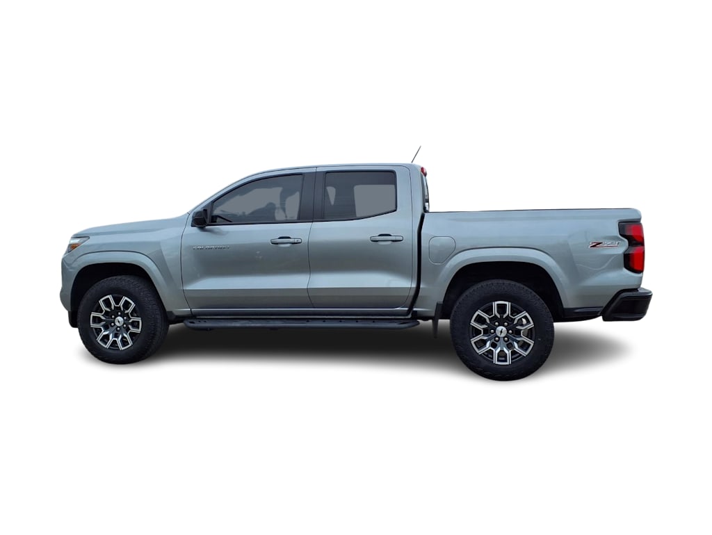 Thumbnail: 2024 Chevrolet Colorado - 3