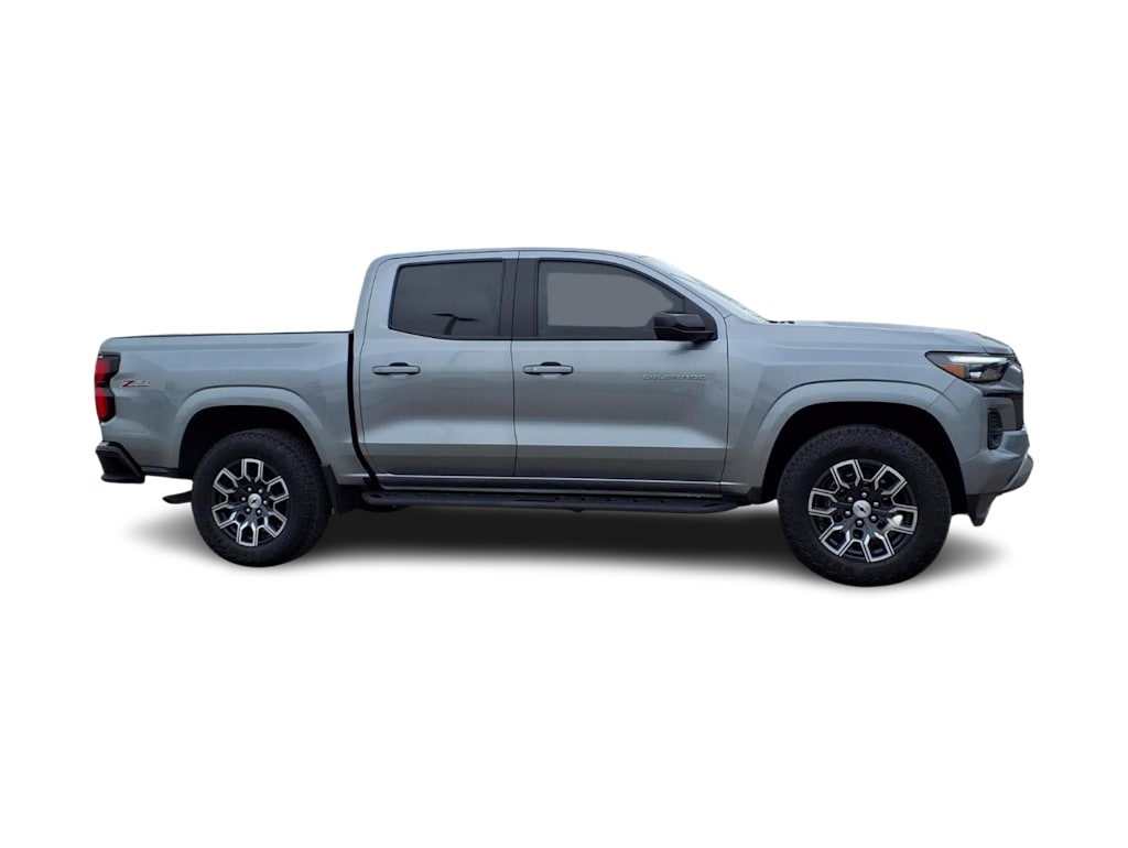 Thumbnail: 2024 Chevrolet Colorado - 18