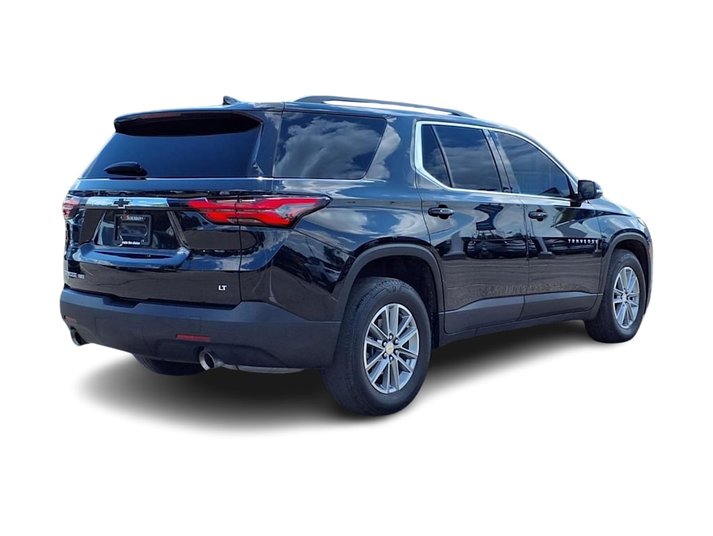 Thumbnail: 2023 Chevrolet Traverse - 17