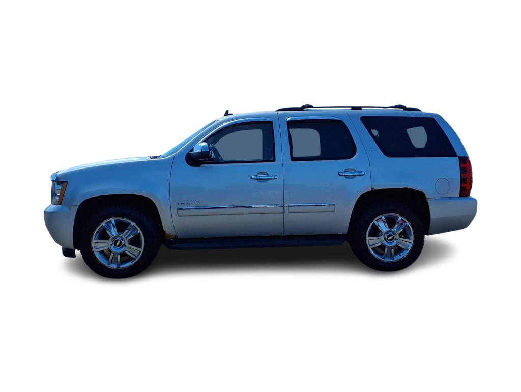 Thumbnail: 2010 Chevrolet Tahoe - 3