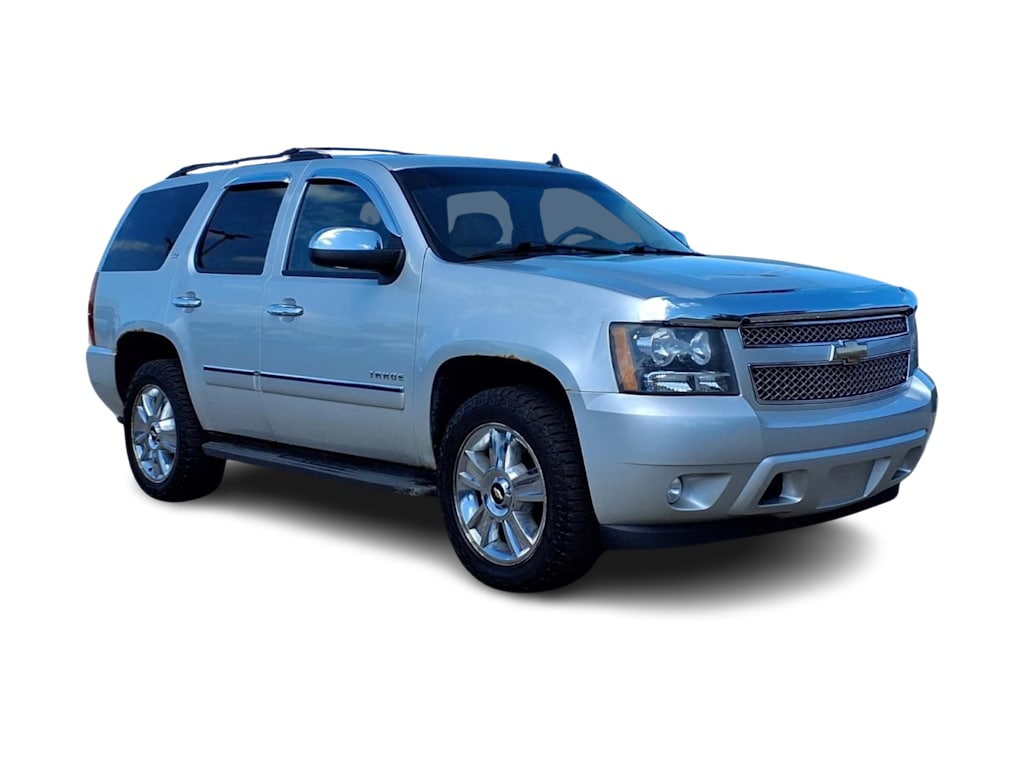 Thumbnail: 2010 Chevrolet Tahoe - 15