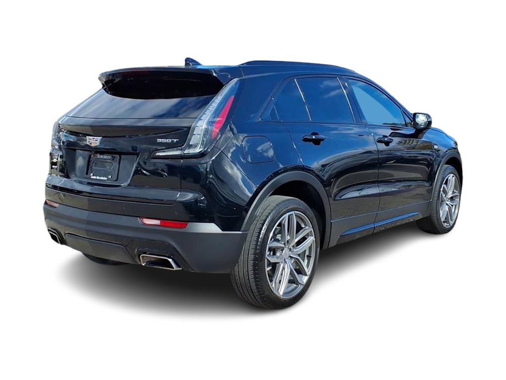 Thumbnail: 2023 Cadillac XT4 - 16