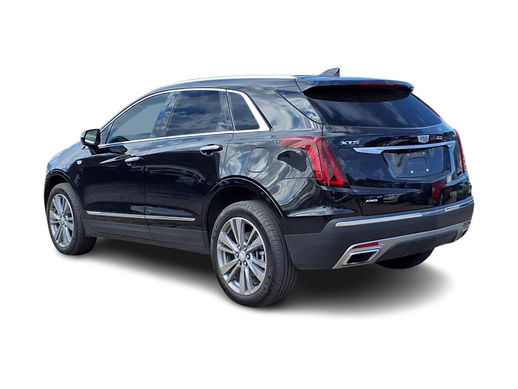 Thumbnail: 2024 Cadillac XT5 - 3