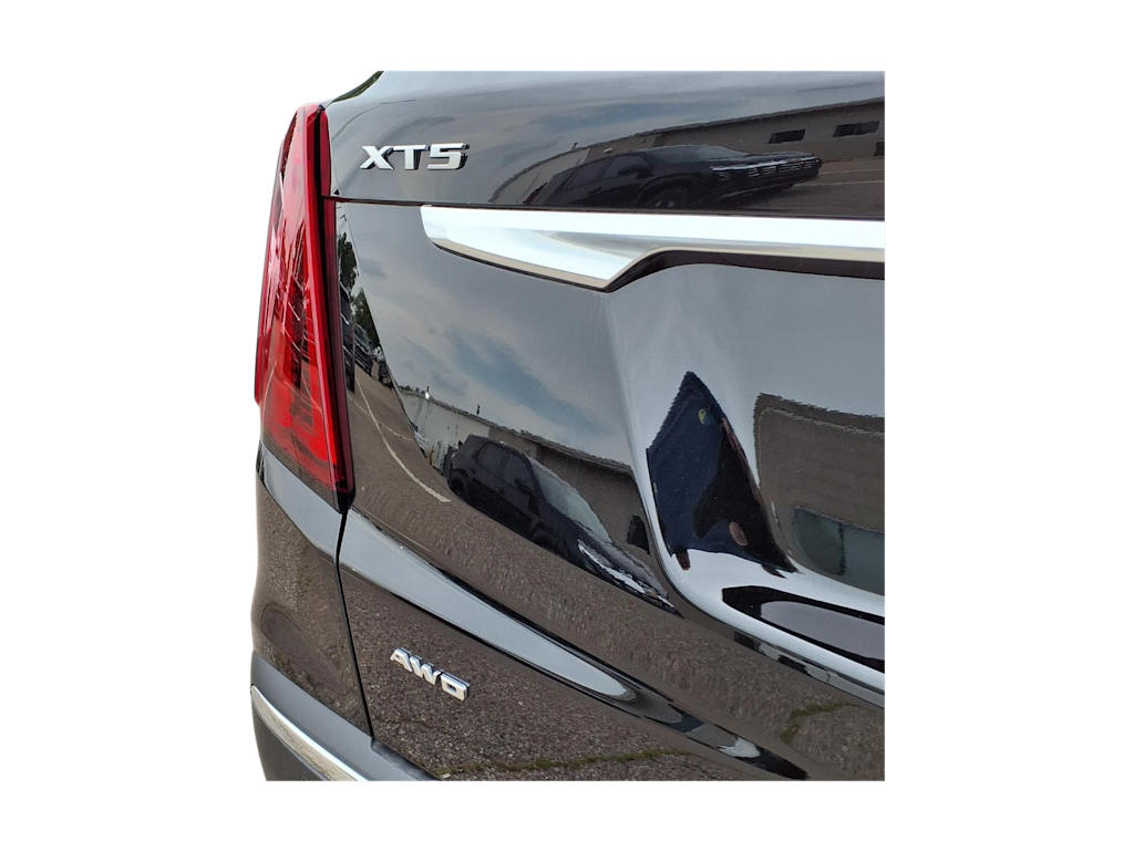 Thumbnail: 2026 Cadillac XT5 - 15