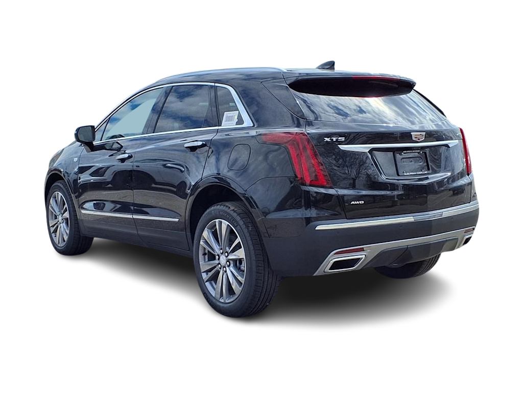 Thumbnail: 2026 Cadillac XT5 - 3