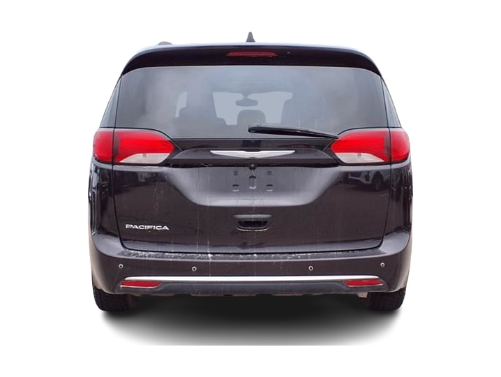 2017 Chrysler Pacifica Touring L 5