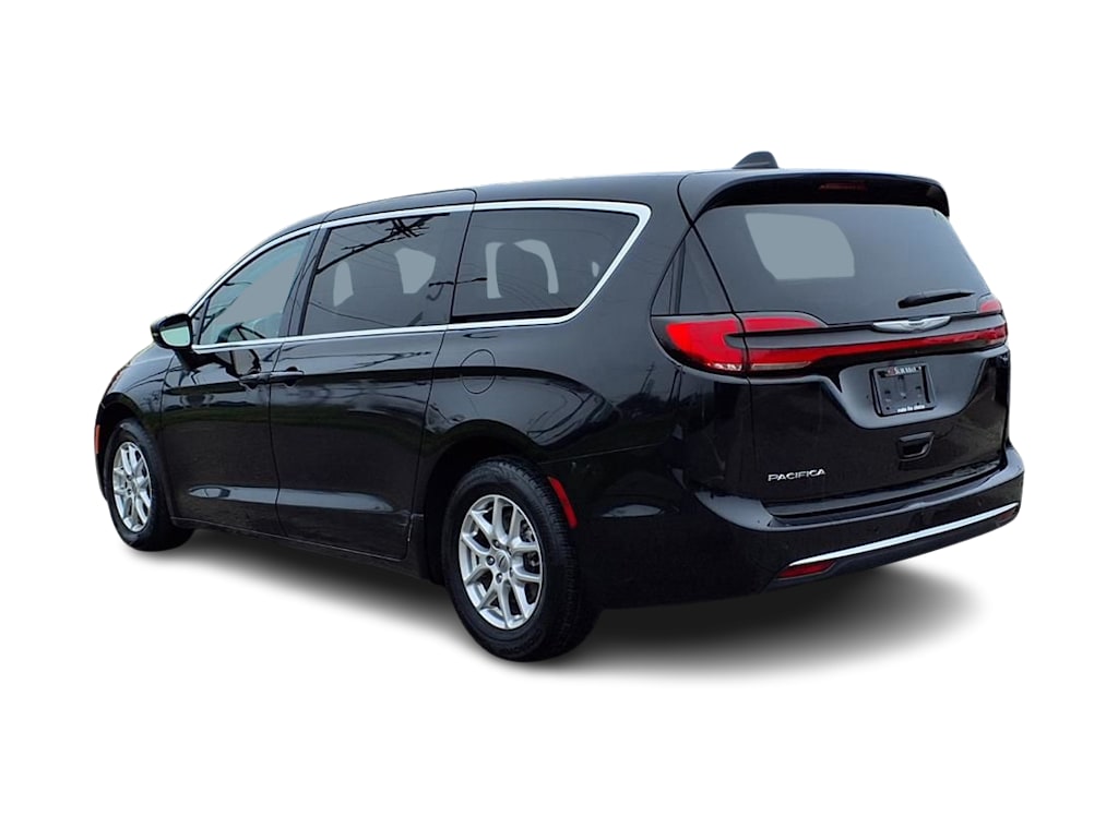 Thumbnail: 2024 Chrysler Pacifica - 4