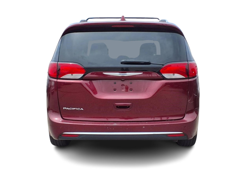Thumbnail: 2018 Chrysler Pacifica - 5