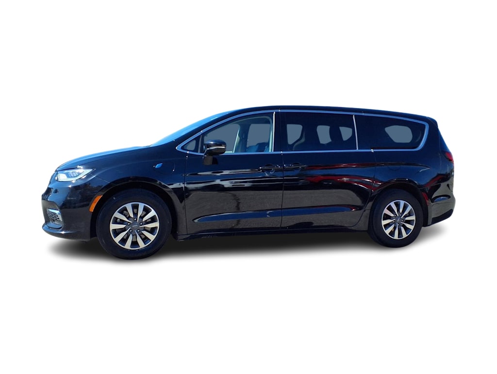 Thumbnail: 2024 Chrysler Pacifica - 3