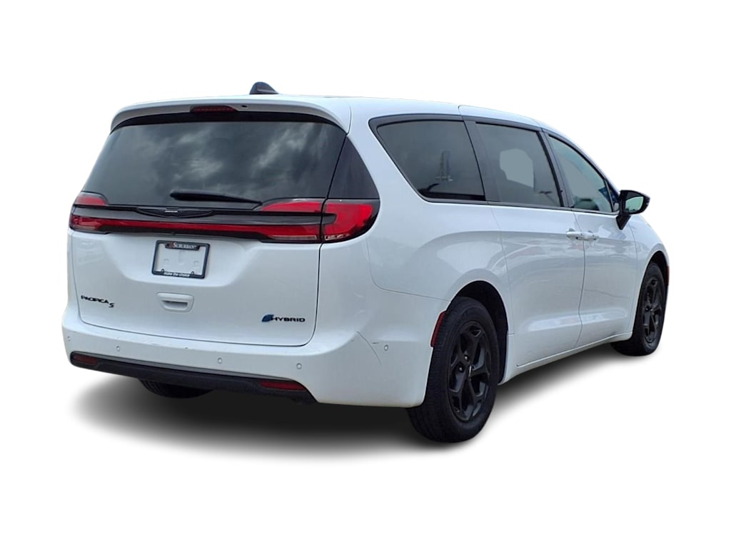 Thumbnail: 2024 Chrysler Pacifica - 18