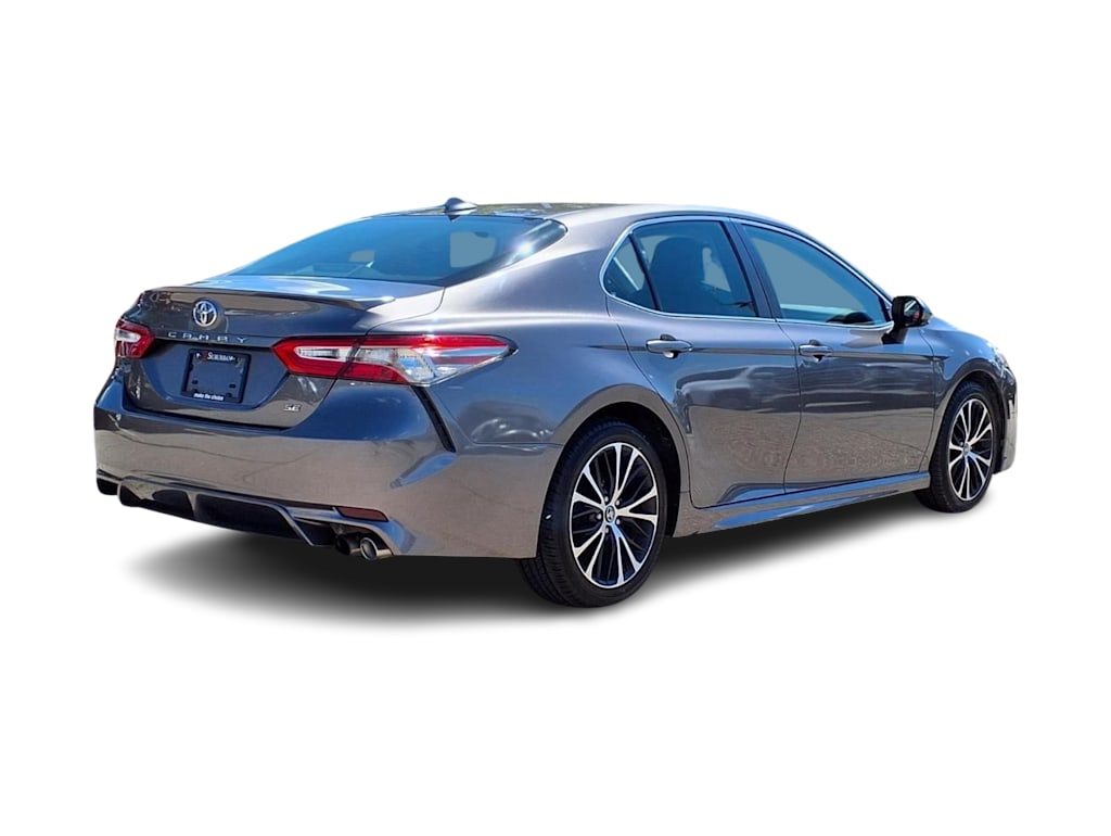 Thumbnail: 2019 Toyota Camry - 15