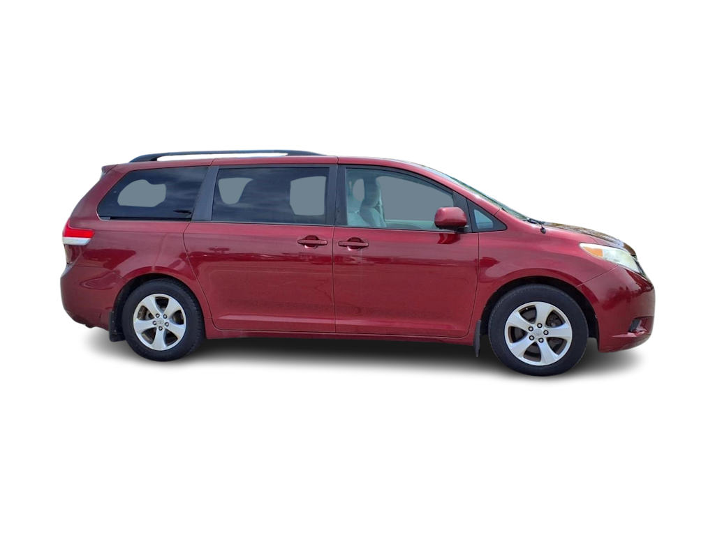 Thumbnail: 2012 Toyota Sienna - 14