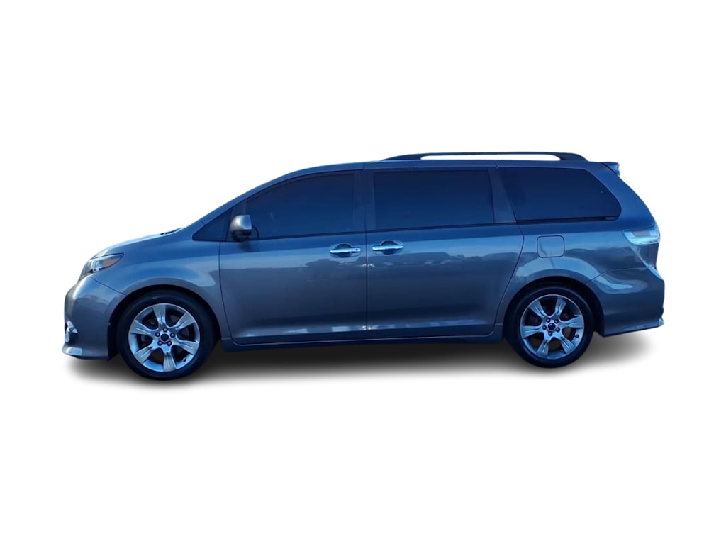 Thumbnail: 2013 Toyota Sienna - 3