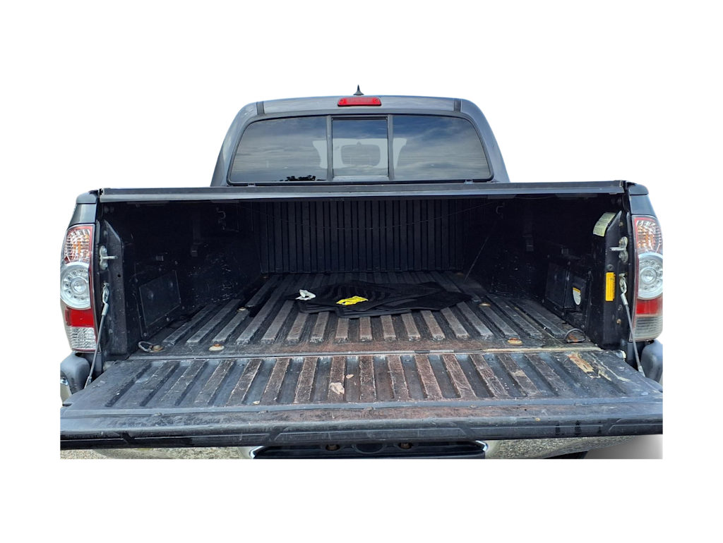 Thumbnail: 2015 Toyota Tacoma - 15