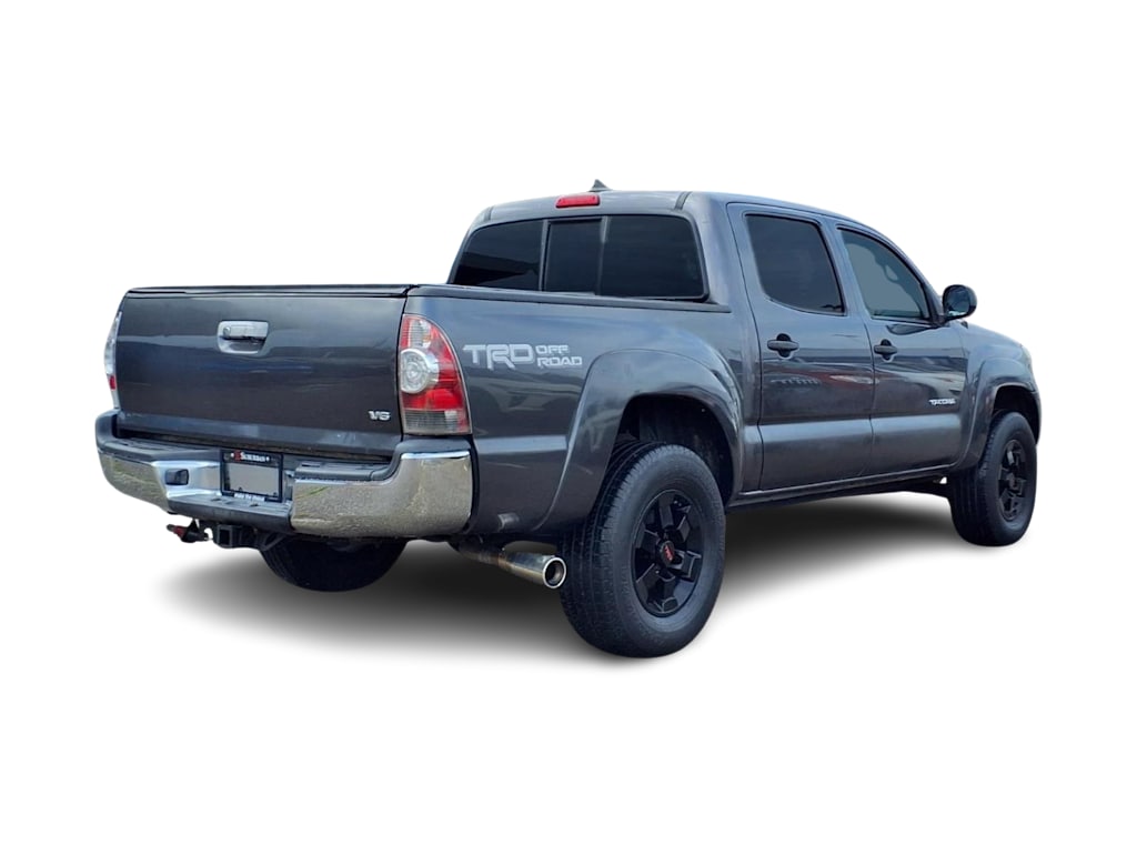 Thumbnail: 2015 Toyota Tacoma - 18