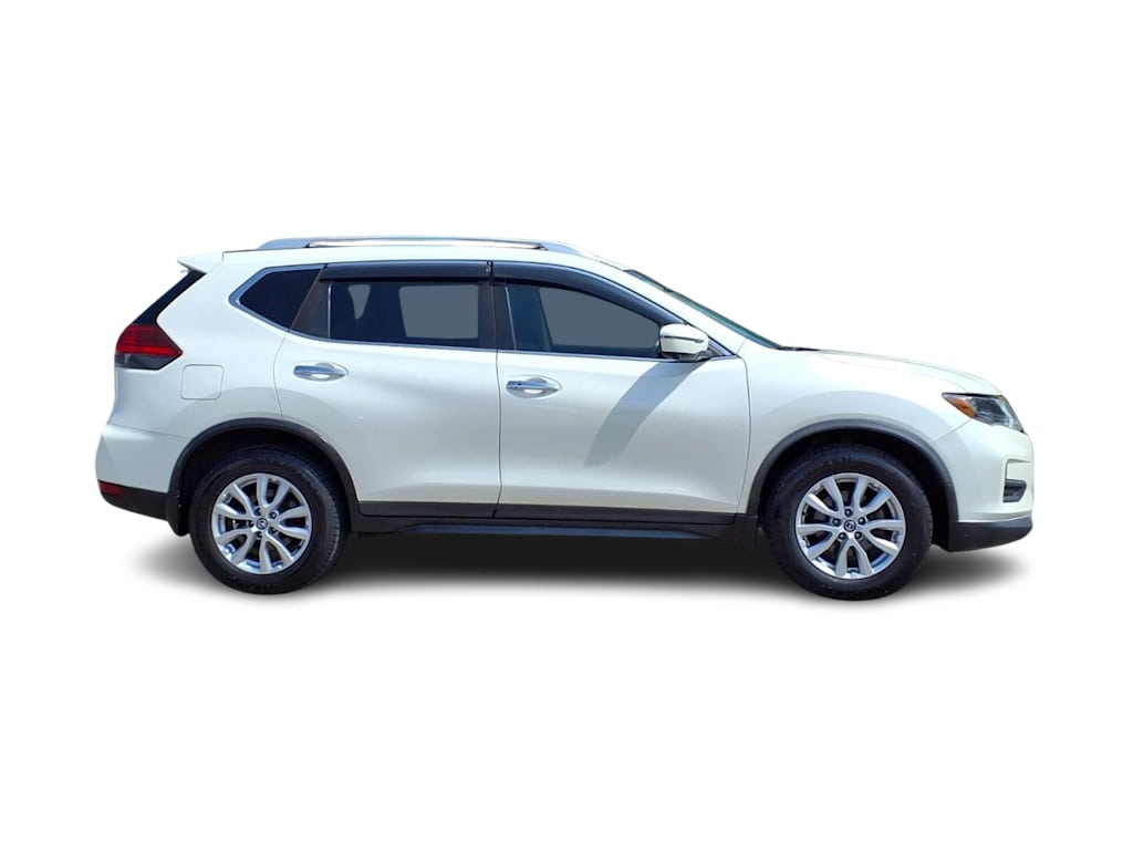 Thumbnail: 2017 Nissan Rogue - 17