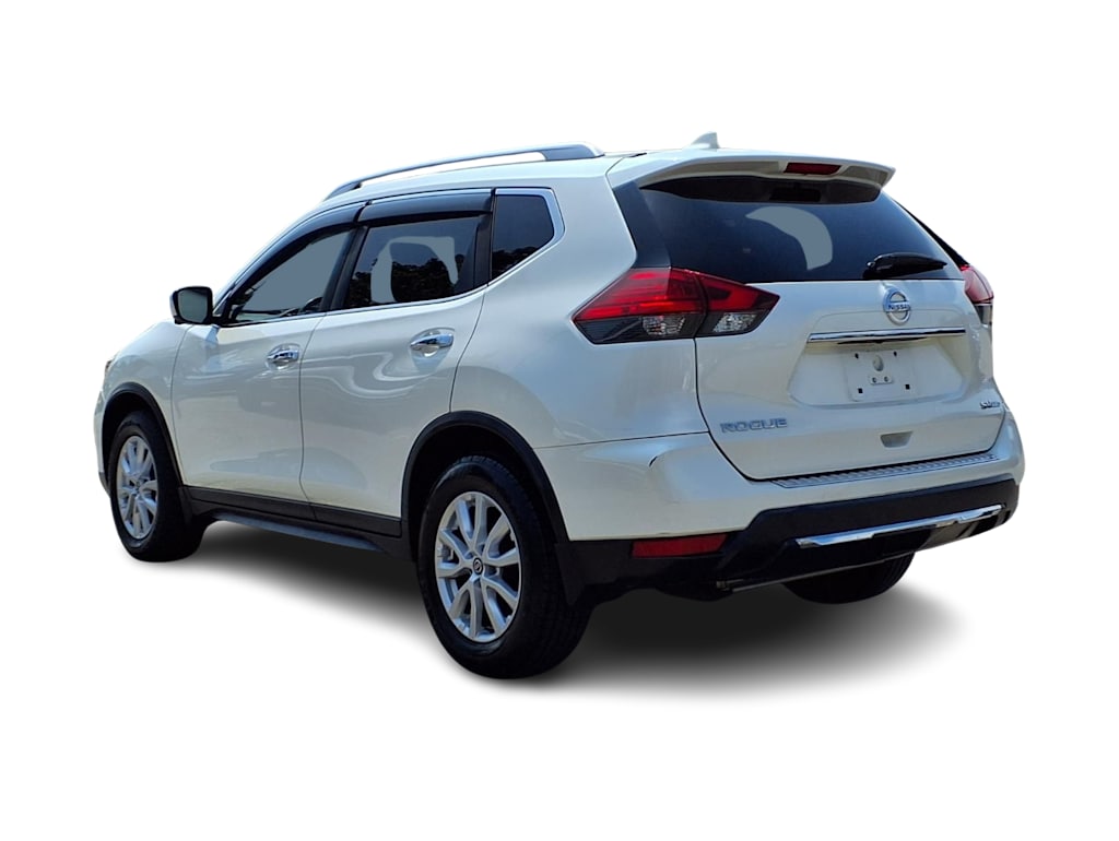 Thumbnail: 2017 Nissan Rogue - 4