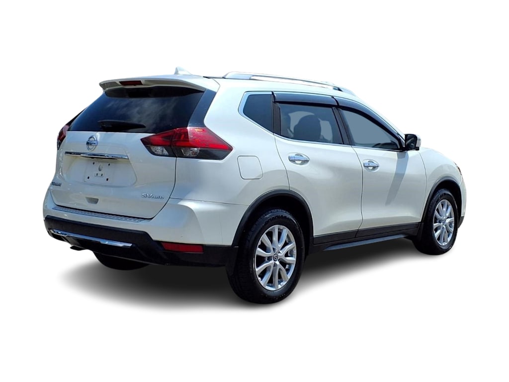 Thumbnail: 2017 Nissan Rogue - 18