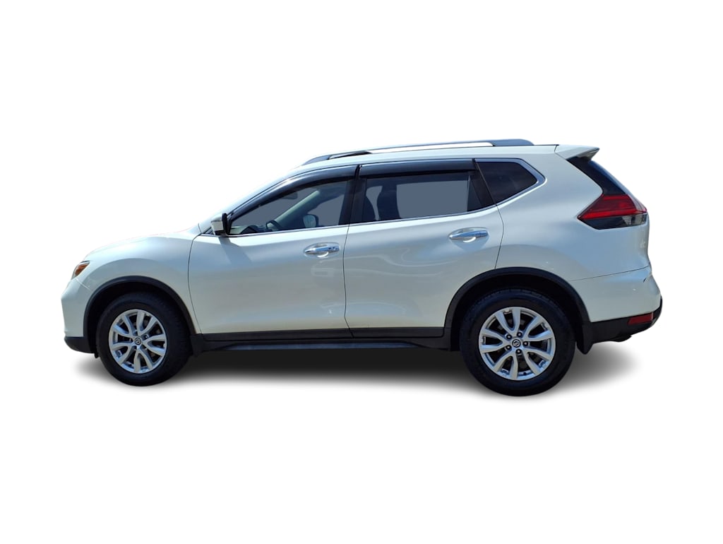 Thumbnail: 2017 Nissan Rogue - 3