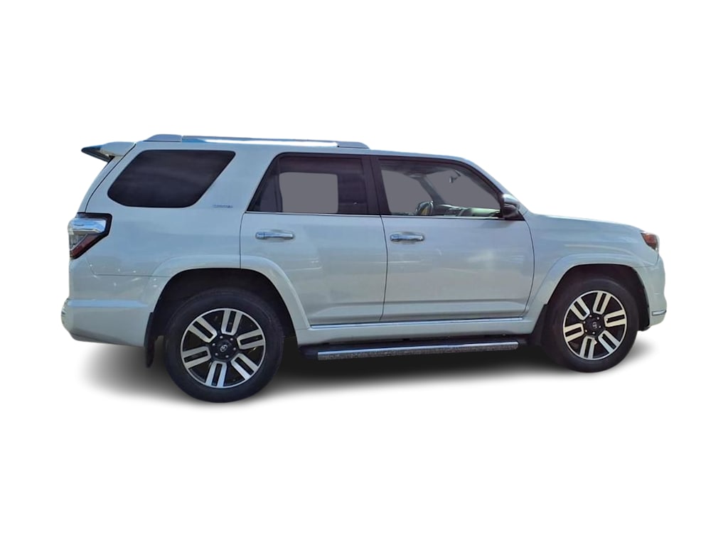 Thumbnail: 2016 Toyota 4Runner - 16
