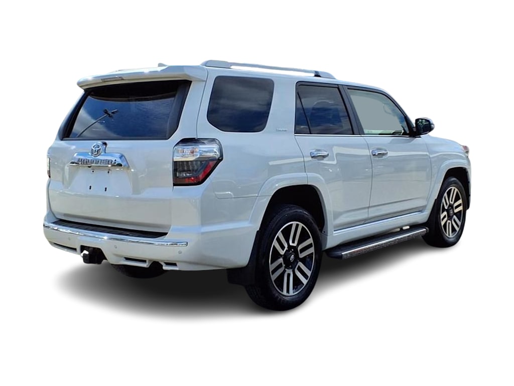 Thumbnail: 2016 Toyota 4Runner - 17