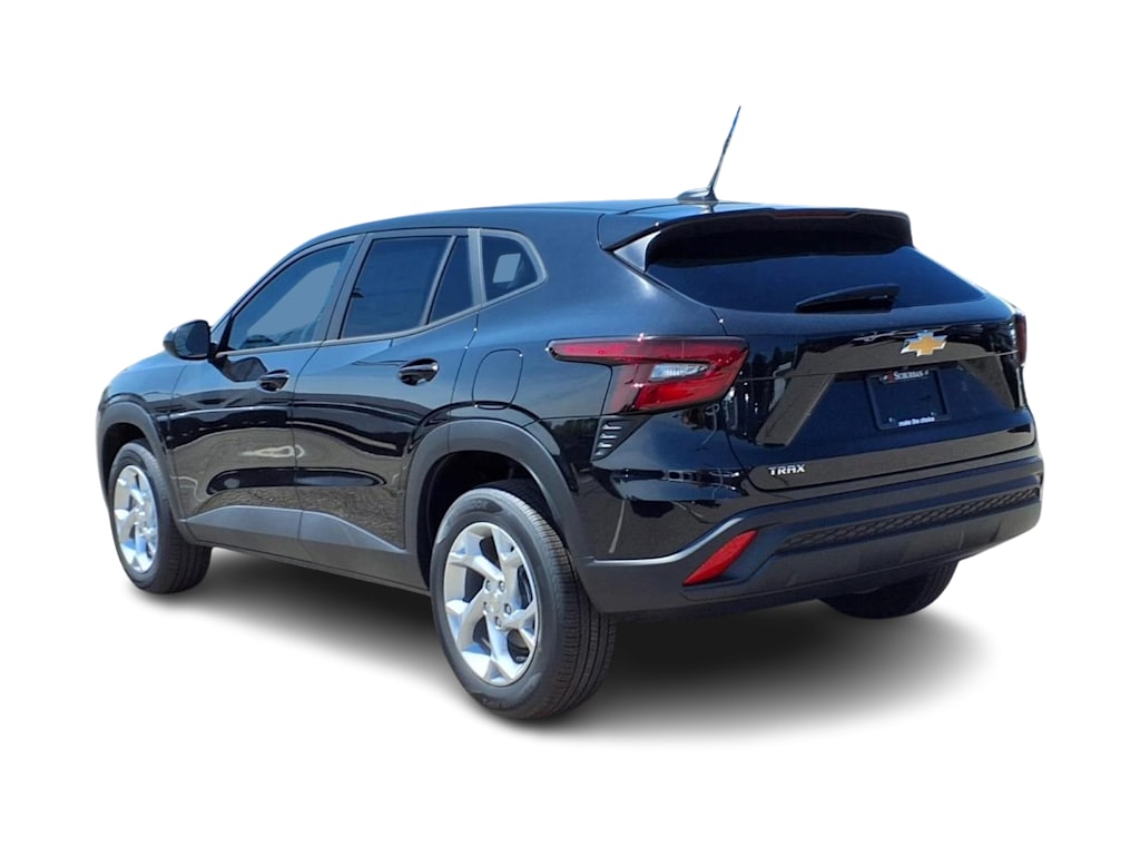 Thumbnail: 2026 Chevrolet Trax - 3
