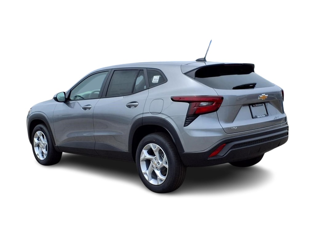 Thumbnail: 2026 Chevrolet Trax - 3