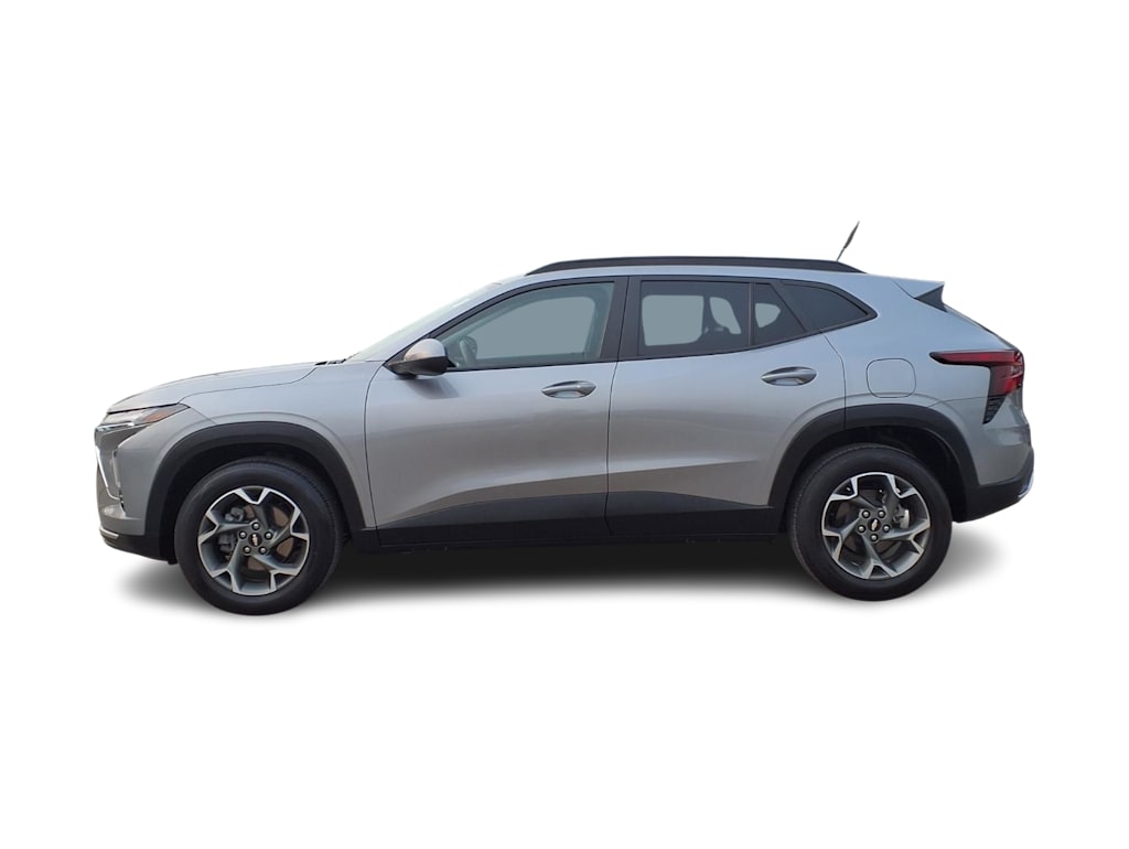 Thumbnail: 2024 Chevrolet Trax - 3