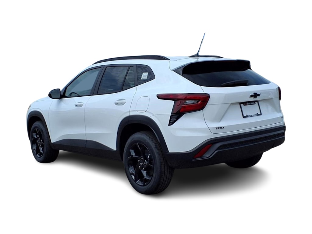 Thumbnail: 2026 Chevrolet Trax - 3