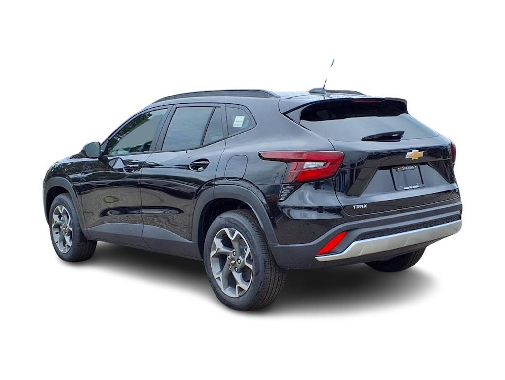 Thumbnail: 2026 Chevrolet Trax - 3