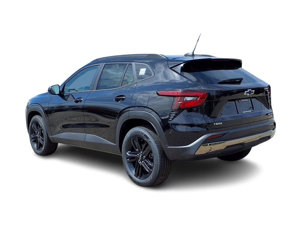 Thumbnail: 2026 Chevrolet Trax - 3