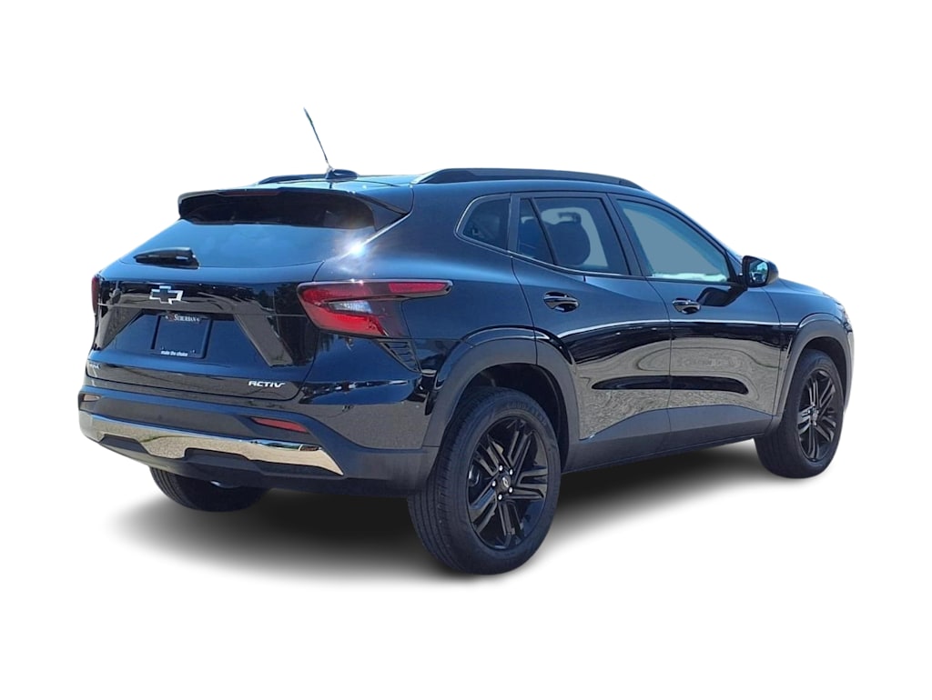 Thumbnail: 2026 Chevrolet Trax - 14