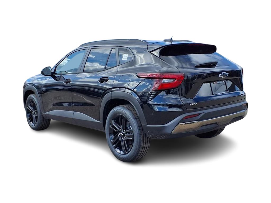 Thumbnail: 2026 Chevrolet Trax - 3