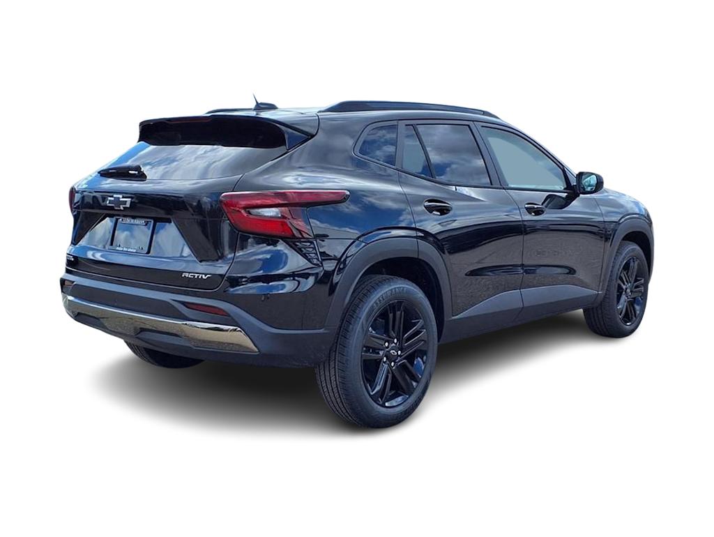 Thumbnail: 2026 Chevrolet Trax - 14