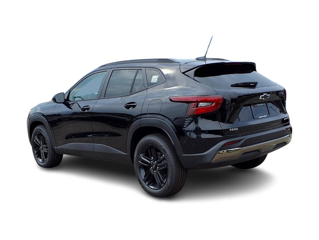 Thumbnail: 2026 Chevrolet Trax - 3