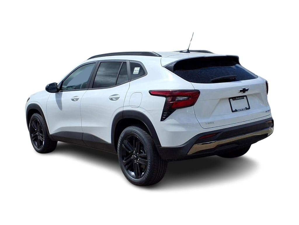 Thumbnail: 2026 Chevrolet Trax - 3