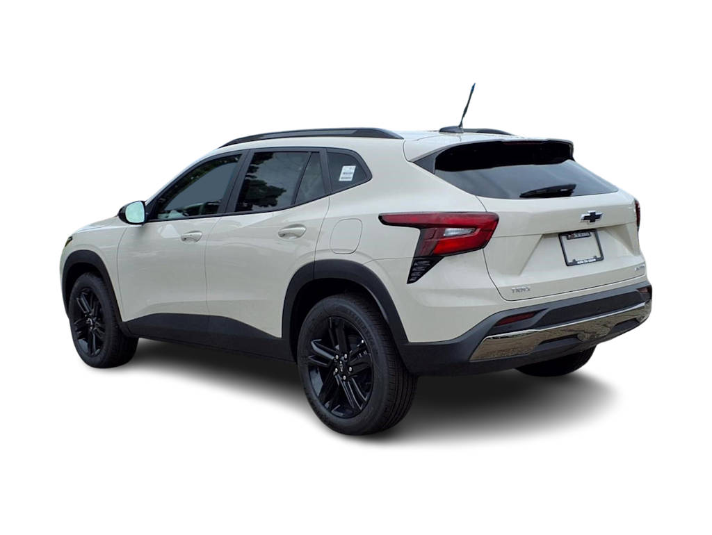 Thumbnail: 2026 Chevrolet Trax - 3