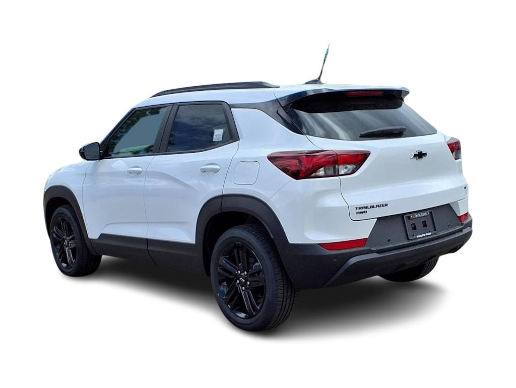 Thumbnail: 2026 Chevrolet TrailBlazer - 3
