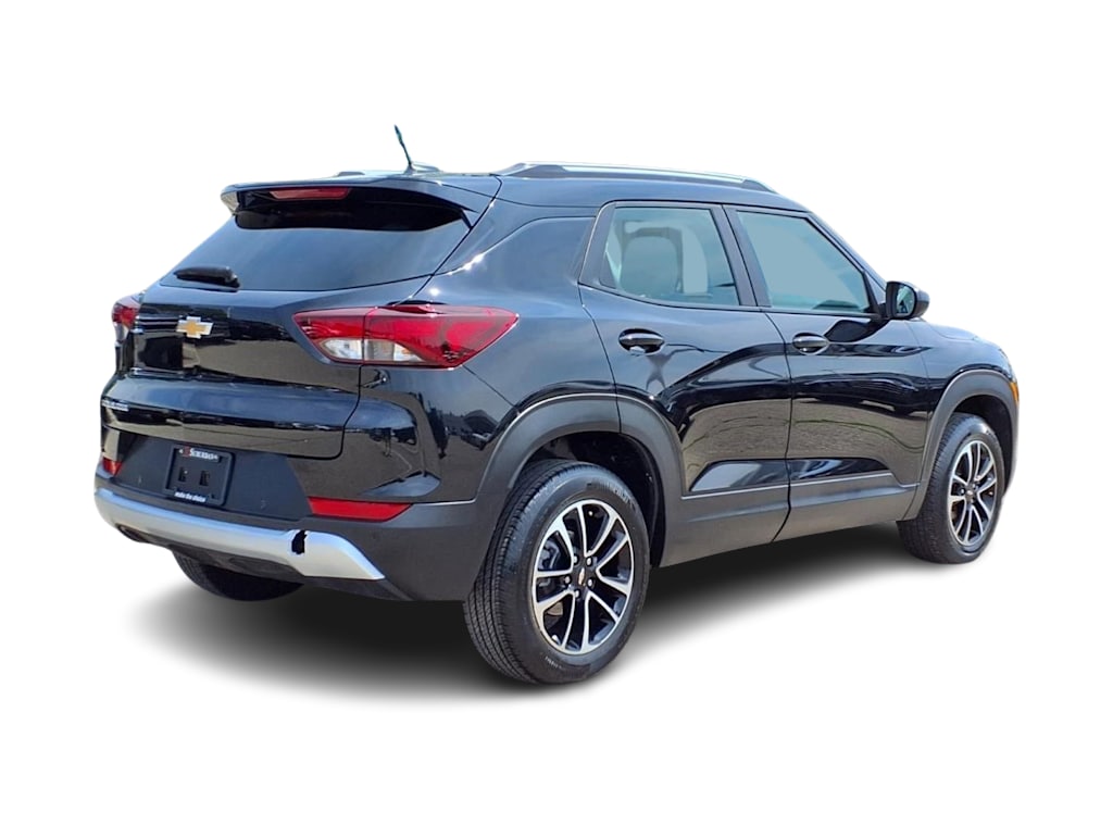 Thumbnail: 2026 Chevrolet TrailBlazer - 17