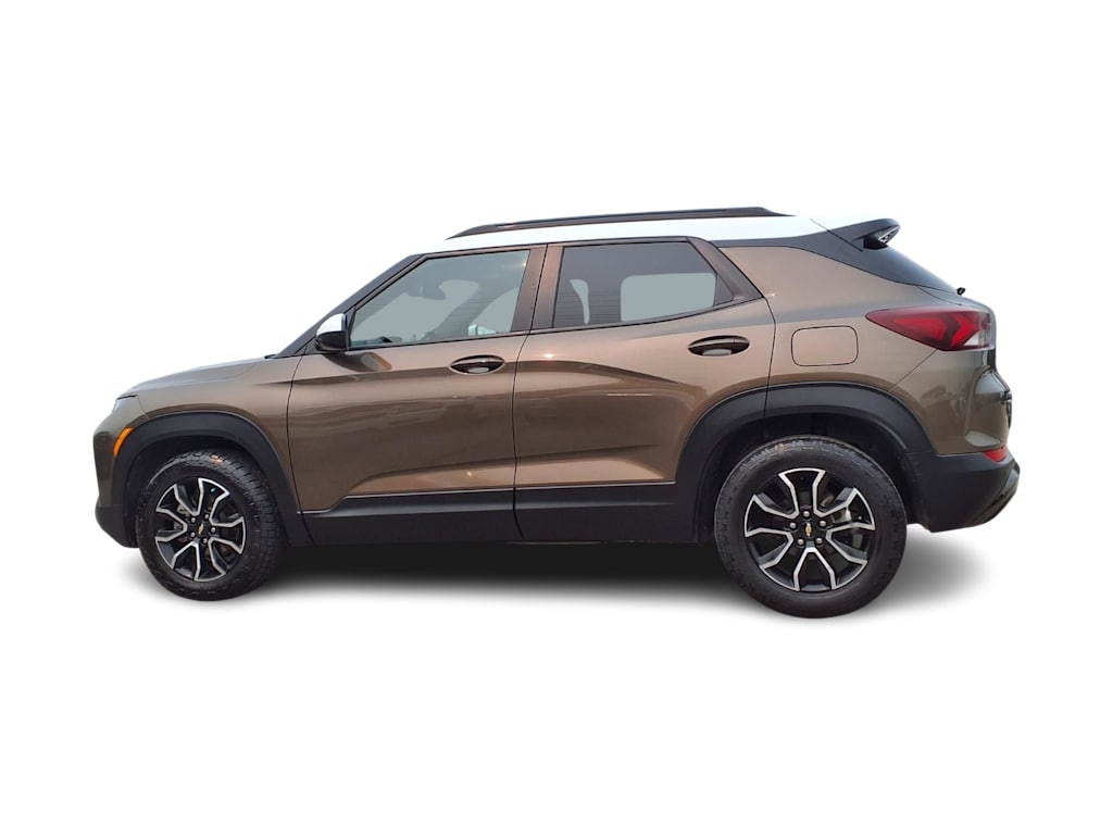 Thumbnail: 2021 Chevrolet TrailBlazer - 3