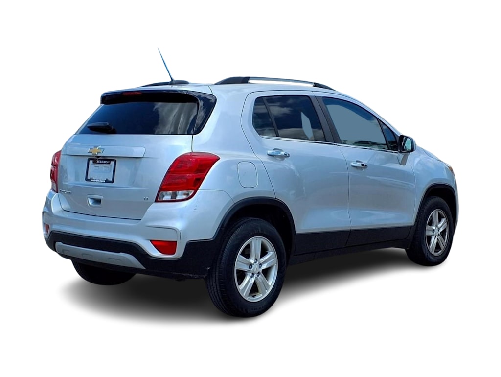Thumbnail: 2018 Chevrolet Trax - 17