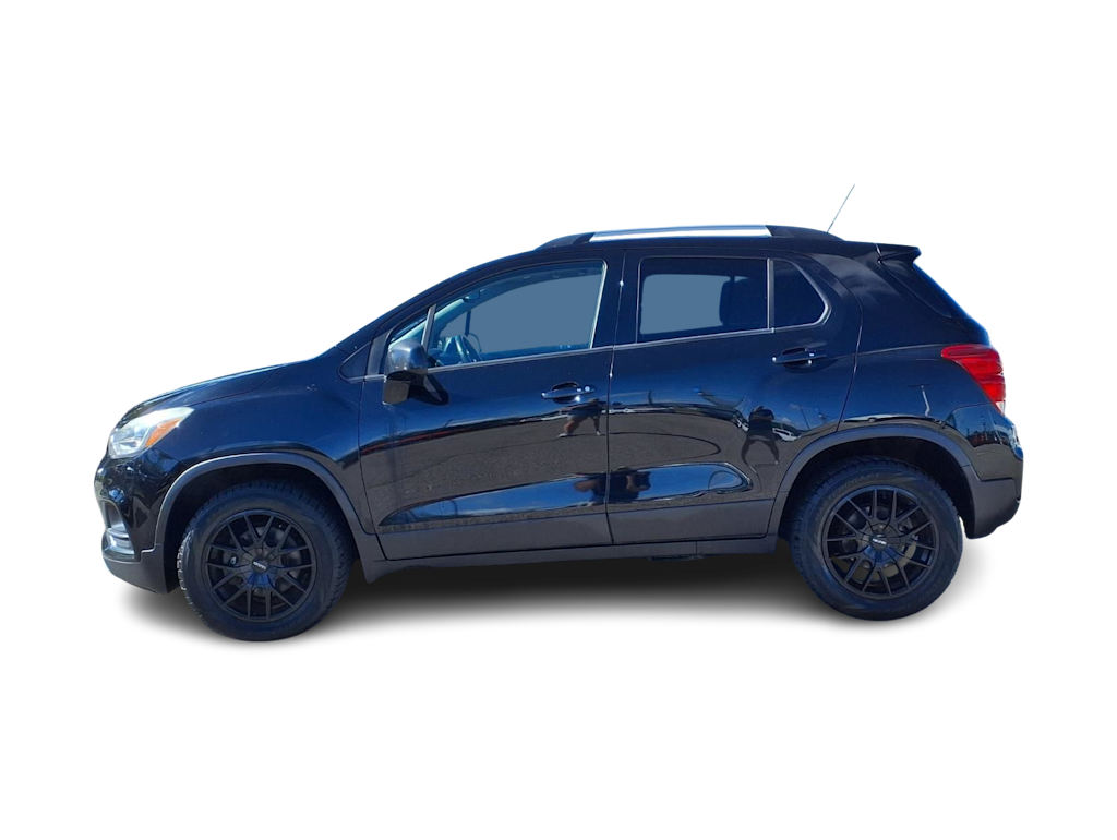 Thumbnail: 2018 Chevrolet Trax - 3
