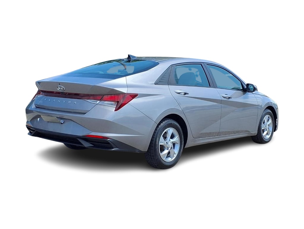 Thumbnail: 2022 Hyundai Elantra - 16