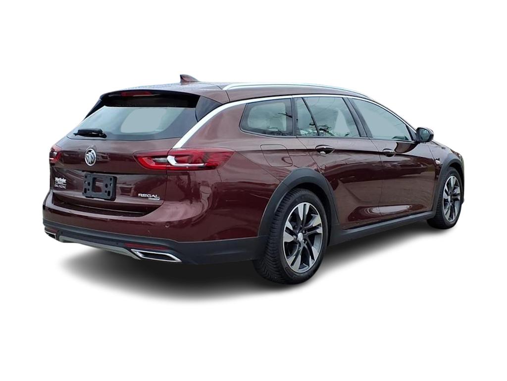 Thumbnail: 2018 Buick Regal - 18