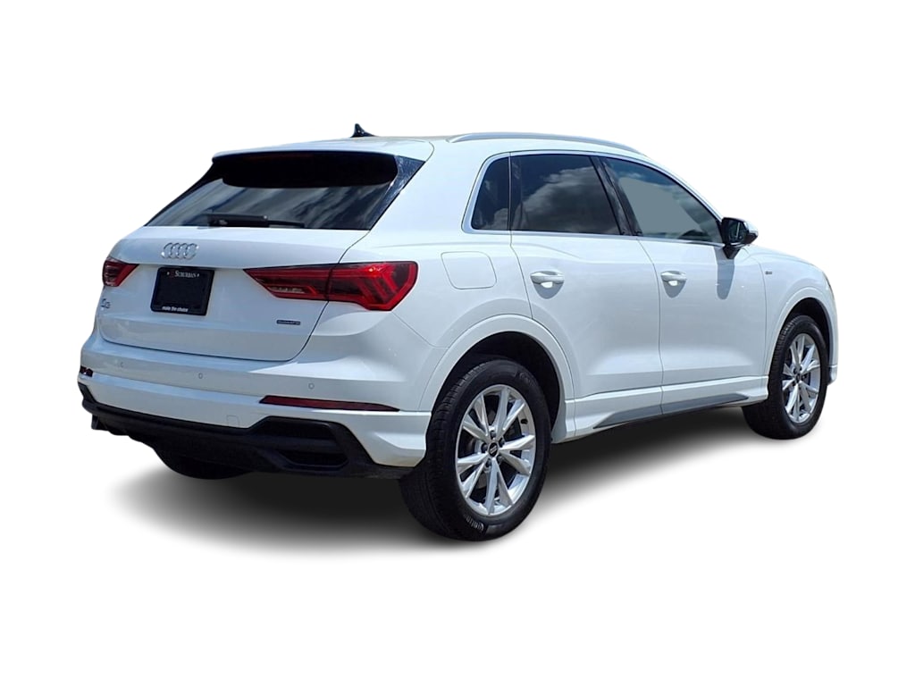 Thumbnail: 2025 Audi Q3 - 17