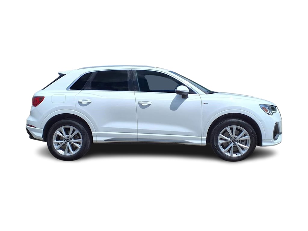 Thumbnail: 2025 Audi Q3 - 16