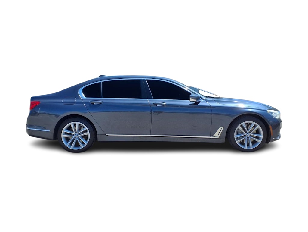 Thumbnail: 2016 BMW 7 Series - 17